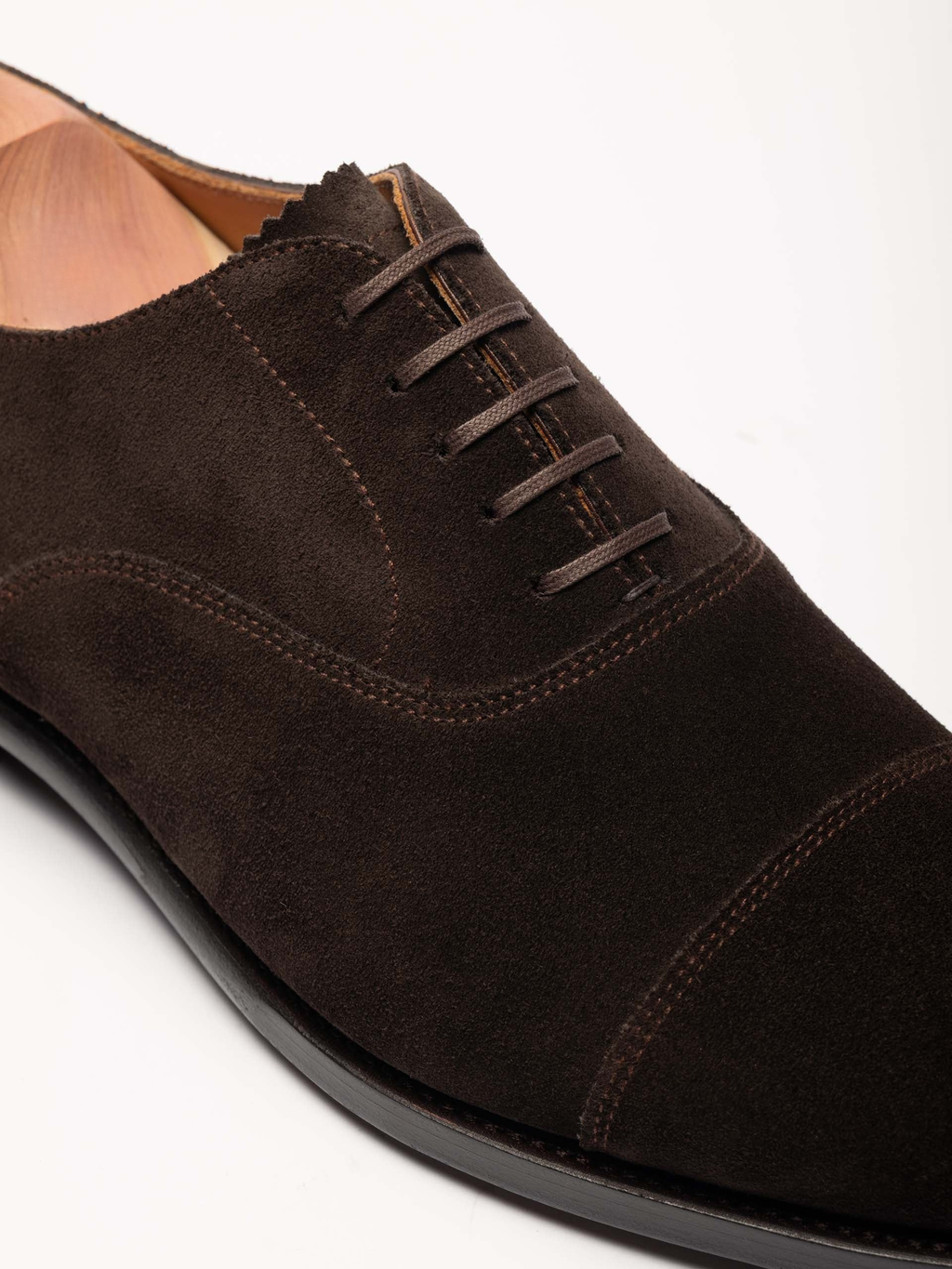The Oxford - Brown Suede